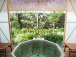 AWAUMI 富士河口湖リゾート・スイートヴィラ天然温泉風呂