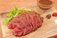 馬肉の名店／馬肉バル 跳ね馬（三田）　馬肩ロースグリル 1/2ポンド（230g） 1080円