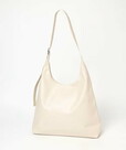 【ローリーズファームの秋冬物バッグ売れ筋ランキング 4位】「ヤワラカルイ2WAYショルダーBAG」4,950円（税込）