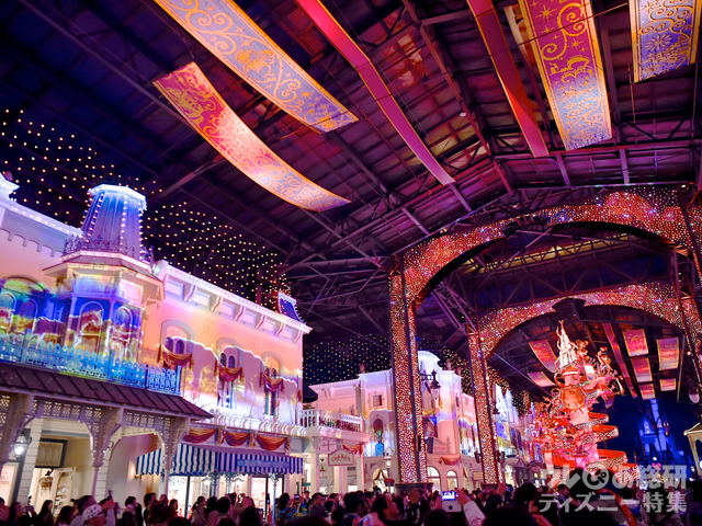 東京ディズニーランド「セレブレーションストリート」｜東京ディズニーリゾート35周年 “Happiest Celebration!”