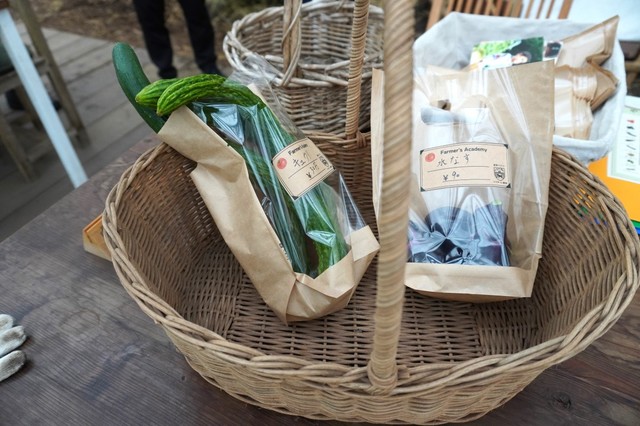 【リゾナーレ那須】収穫した野菜に金額をつける