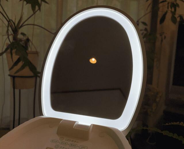 「MiCOLA（ミコラ）」フェイススチーマーのLEDライト昼光色