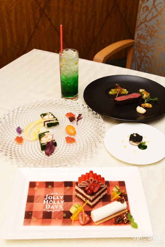 “ディズニー・クリスマス”ディナーコース｜東京ディズニーシー・ホテルミラコスタ_「オチェーアノ」