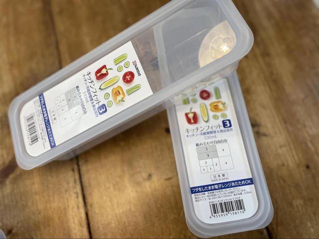 【セリア　キッチンフィット】細長いトレーは冷蔵庫のデッドスペースに最適！