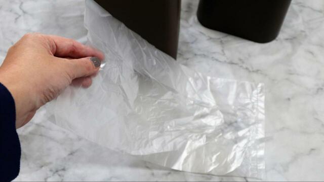 【ニトリ 袋が見えにくいミニダストボックス】食品保存用ポリ袋で試してみました