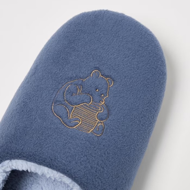 フリースルームシューズ｜1,500円｜ユニクロUT「くまのプーさんコレクション」