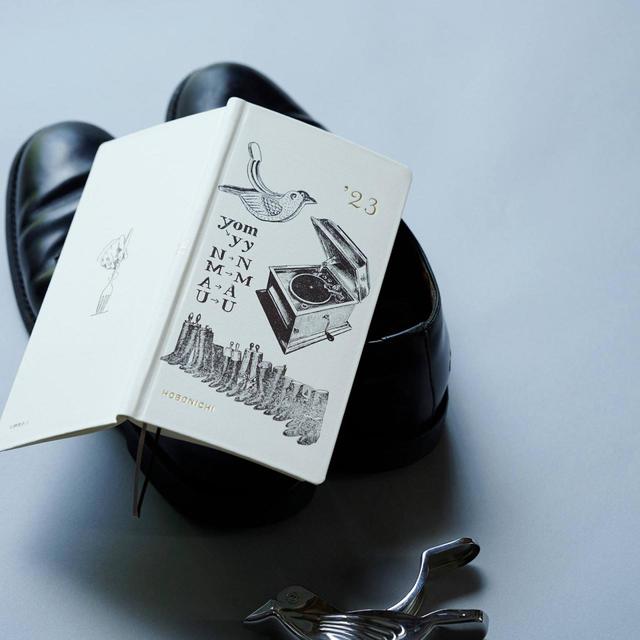 【ほぼ日手帳 2023】伊丹十三のイラストが表紙の週間手帳『mon oncle』