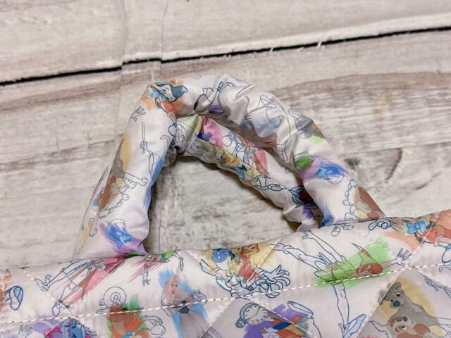 持ち手もキルティングでふわふわ。かわいいだけじゃなくて持ちやすく◎