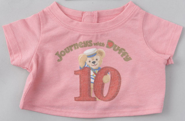 ダッフィーのTシャツ ¥1,800／TDS「ジャーニー・ウィズ・ダッフィー」スペシャルグッズ ※2015年7月3日(金)発売