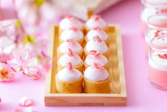 「桜風味のタルト～桜の「おめかし」舞桜タルト～」＜期間：2026年4月1日～28日＞【【先行予約受付中】“いちご×桜×抹茶”が奏でる春色スイーツが勢ぞろい♪「ホテルニューオータニ大阪」で春のスイーツビュッフェ開催】