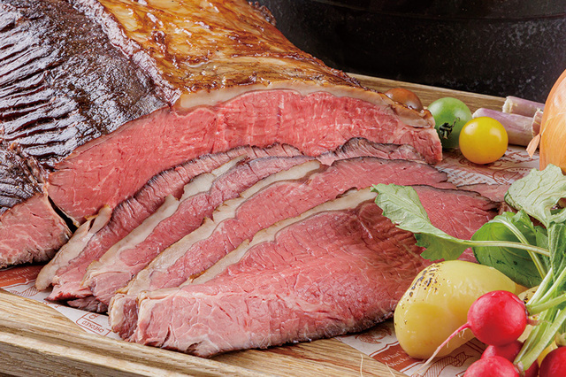 「【イギリス】ローストビーフ グレイビーソース」＜期間：2025年6月1日～7月31日＞【神戸で「イギリス・フランス・ドイツ・スペイン・イタリア」の味を堪能！“おいしい世界旅行”を食べ放題ランチで楽しむ♪】