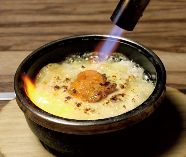 5種チーズと炙りうにの石焼シーフードリゾット