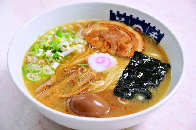 Hananoki@Plus　バカうまラーメン（中）　750円