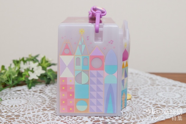 サイドまで素敵なデザイン｜ポップコーン、バケット付き 2600円