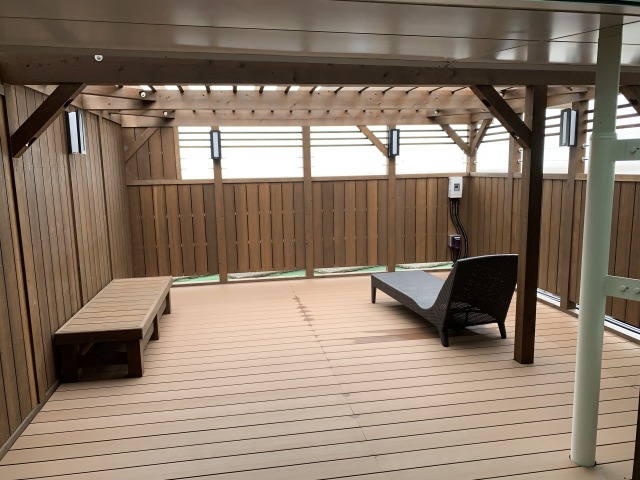 空港内で外気浴が楽しめるなんてすごい