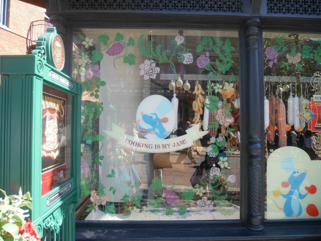 「東京ディズニーシー・フード＆ワイン・フェスティバル」　ニューヨーク・デリ　デコレーション