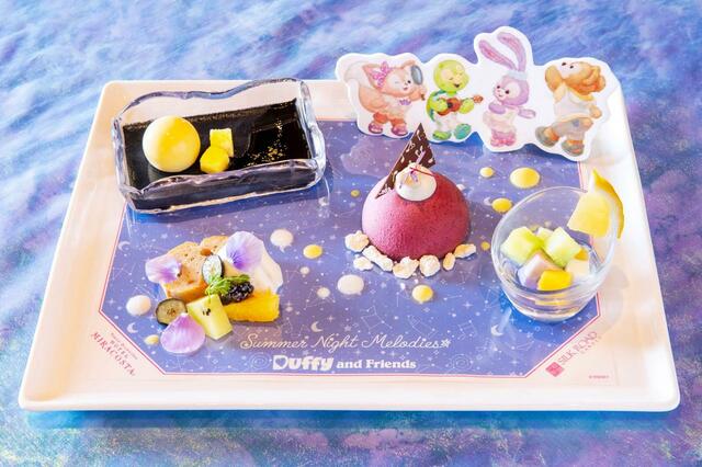 “ダッフィー＆フレンズのサマーナイト・メロディー” チャイニーズ・ティータイム 6,500円｜「ダッフィー＆フレンズのサマーナイト・メロディー」メニュー｜東京ディズニーリゾート40周年“ドリームゴーラウンド”｜販売期間：2023年7月3日（月）〜9月6日（水）｜販売店舗：東京ディズニーシー・ホテルミラコスタ 中国料理レストラン「シルクロードガーデン」