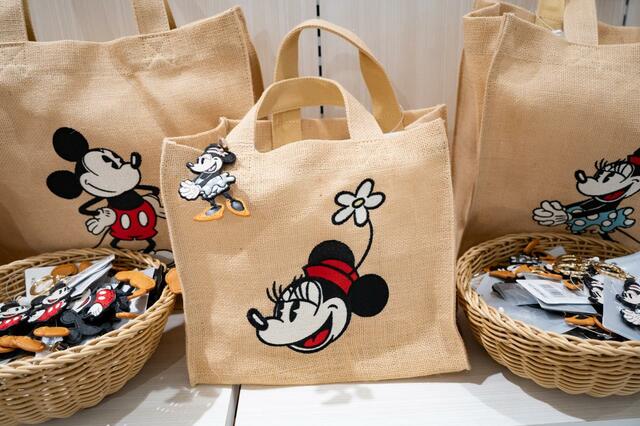 ミニー トートバッグ (S) 刺しゅう Linen Tote4,000円