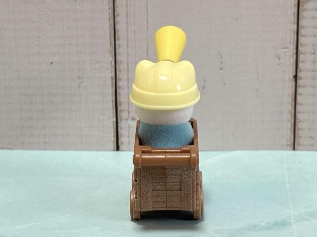 後ろ姿も抜かりなくかわいいです！