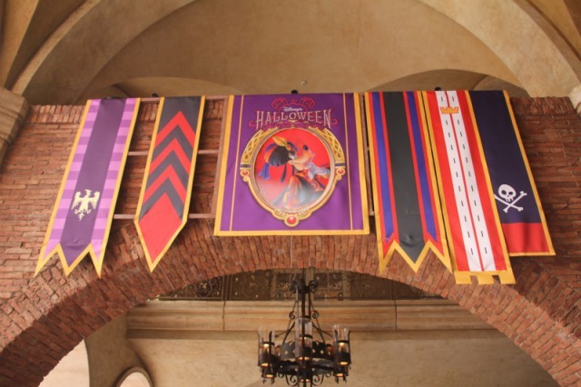 メディテレーニアン・ハーバー ヴィランズデコレーション