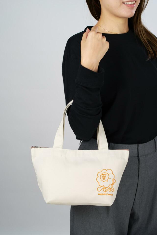 「ポン・デ・ライオンミニトート」＜サイズ：高さ約18.5cm×口前幅約33cm×底マチ約12cm＞【【ミスド福袋】「デコレーションキット」や「ポン・デ・リングのぬいぐるみ」が登場！『ミスド福袋2026』は、12月10日より予約スタート！】