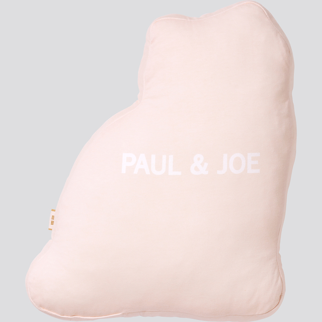 【ユニクロ「UT」×「PAUL ＆ JOE（ポールアンドジョー）」コラボ第二弾アイテム】クッション　1,500円