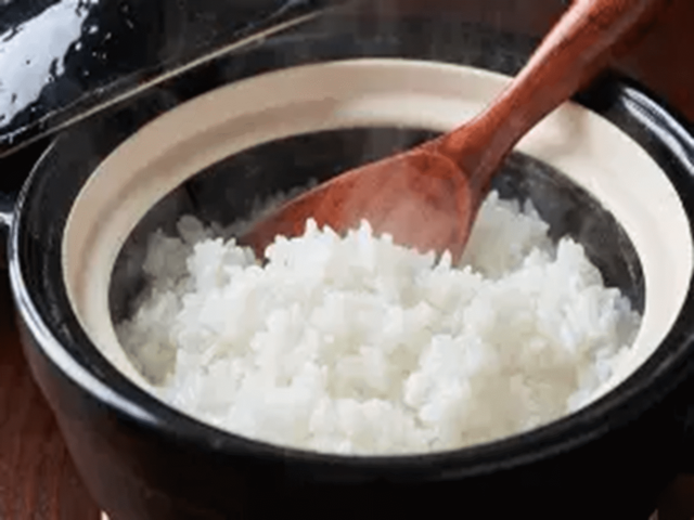 「ごはん」 ＜価格：3,800円（税込）＞【【3,800円】衝撃のお得価格で2026年の肉納め！大人気「リブステーキ」も「大トロビーフ」も全部食べ放題！事前予約でアルコール飲み放題が無料に！】