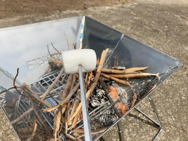 【ワークマン 折り畳みBBQグリル】風が強くてもびくともしません