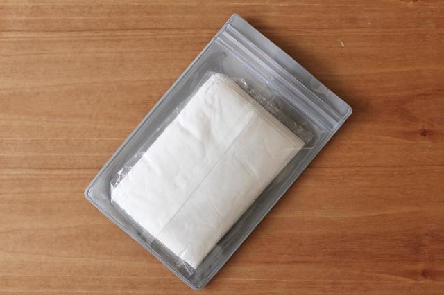 【セリア】ごみ入れ付きポケットティッシュケース／100円