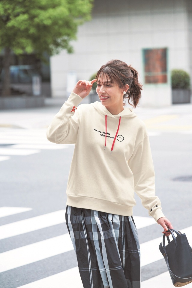 ユニセックスプルパーカ（選べるキャラクター）｜￥4,990 （税込）