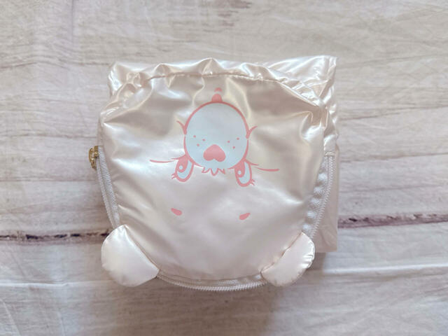 この状態になるまで折りたたみましょう