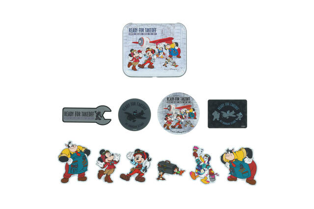 ステッカーセット 1,200円|ハンガーステージ新規ショー「ドリームス・テイク・フライト」グッズ|販売店舗:東京ディズニーシー「エンポーリオ」|発売日:2025年7月15日(火)