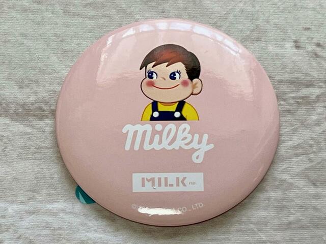 ミラーはかわいいピンクカラー♪【sweet 2023年9月号付録】「MILKFED.（ミルクフェド）特製　ペコちゃんポーチ＆ポコちゃんミラー」