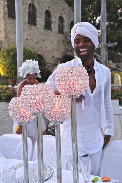 超優雅な“白”で統一されたパーティー「ディネ・アン・ブラン」