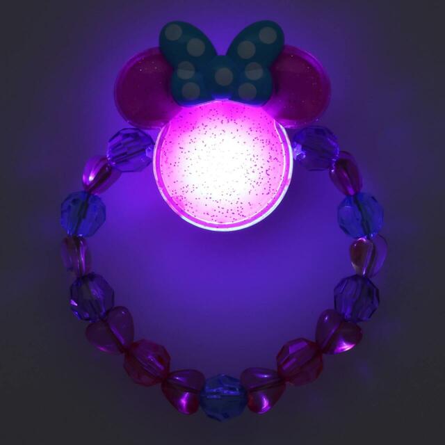 光るおもちゃ 1,900円｜東京ディズニーランド「ディズニー・パルパルーザ“ミニーのファンダーランド”」スペシャルグッズ｜販売店舗：東京ディズニーランド「ディズニー＆カンパニー」｜発売日：2025年1月13日（火）