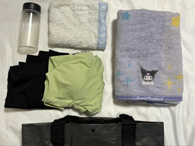 【ローソン×無印良品　たためるミニトートバッグ】収納力をチェック！ヨガに通う時の荷物を入れてみると…⇒