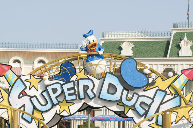 「クワッキーセレブレーション★ ドナルド・ザ・レジェンド!」のようす【「ディズニー・パルパルーザ“ドナルドのクワッキー・ダック！ダック！ダックシティ！”」】