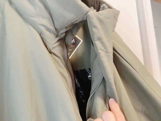 【フレイムテック(R)フラッフィーウォームTMリトルモンスターパーカー】男女兼用のため、Mサイズでも女性には余裕のあるサイズ感です（写真はLサイズ）