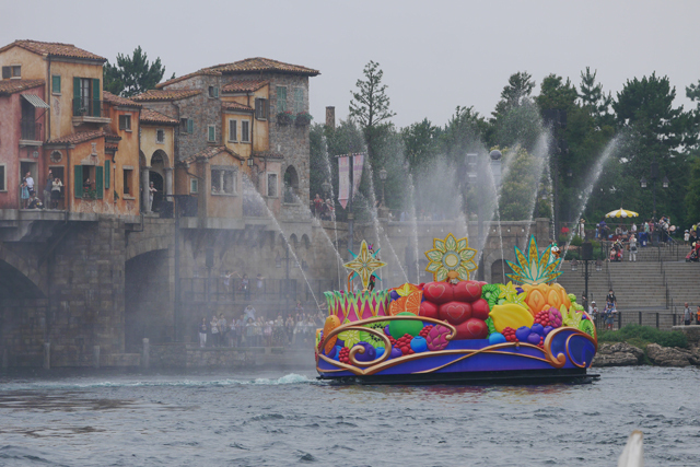 東京ディズニーシー「ミニーのトロピカルスプラッシュ」