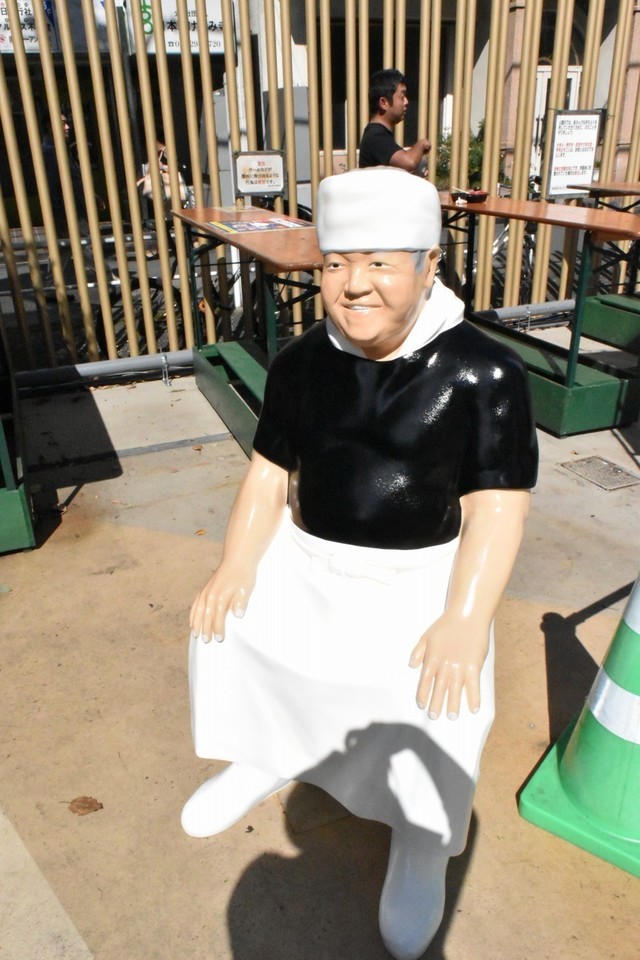 等身大の故・山岸さん