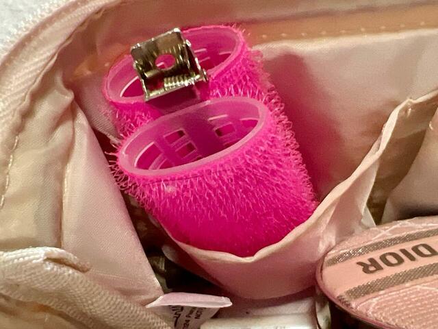 ポケットに前髪カーラーを収納