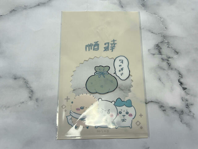 裏面はクリアなので中身が透けて見えるのもかわいいポイント!