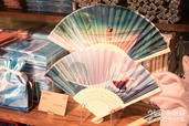 布扇子 3,000円｜ディズニー・アート展