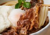 打ち立てもちもちうどんと神戸牛の旨みの絡み