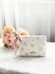 【Maison de FLEUR×サンリオキャラクターズ】パティ＆ジミー ポーチ（カラー：Ivory）価格：4,400円（税込）
