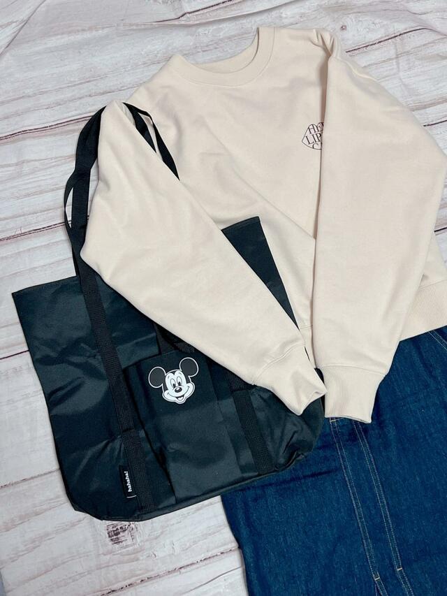 スウェット＆デニムスカートに合わせてもかわいい♪