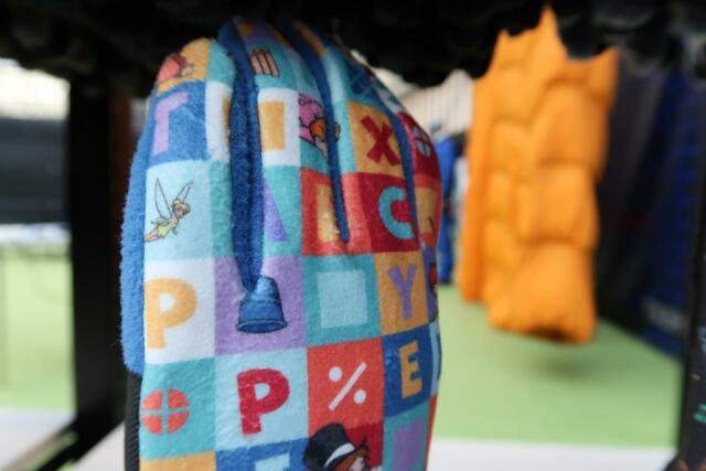 ワークマン ディズニーデザイン プリントフリースグローブ(手袋）780円(税込)