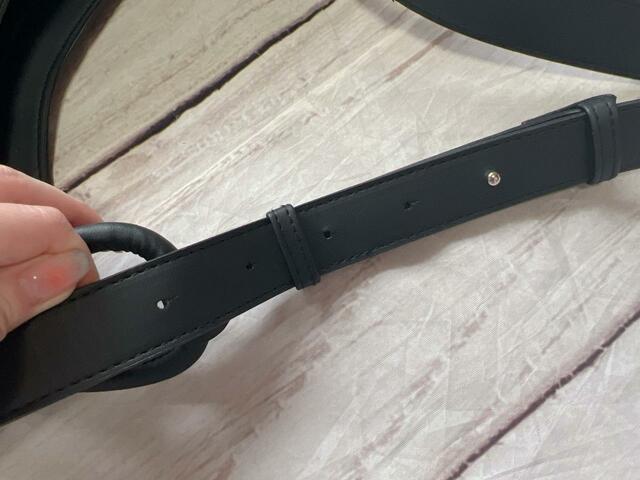 ベルト穴は合計5個