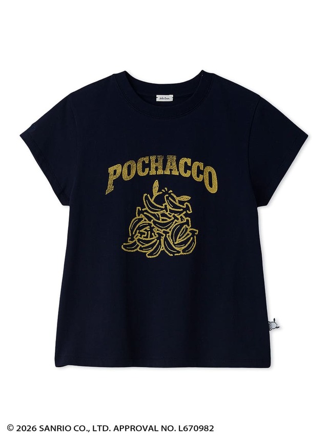 【ポチャッコ×ミラ オーウェン】「カレッジプリントコンパクトTシャツ」6,490円／カラー：NVY（WEB限定カラー）
