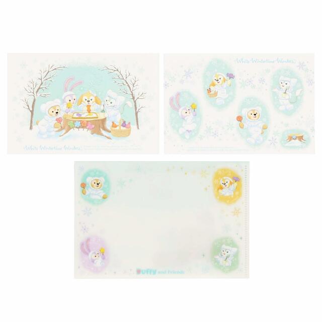 ポストカード&クリアホルダー 750円｜東京ディズニーリゾート「ダッフィー＆フレンズのホワイト・ウィンタータイム・ワンダーズ」スペシャルグッズ｜販売店舗：東京ディズニーシー「マクダックス・デパートメントストア」｜発売日：2023年11月1日（水）